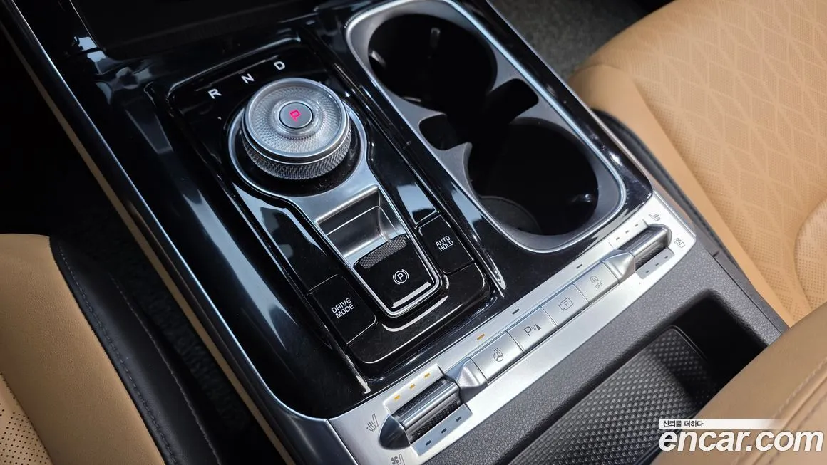 Kia Carnival — фото 10
