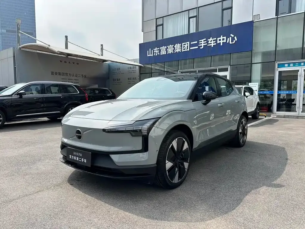 Volvo EX30 2024 из CN, фото 1