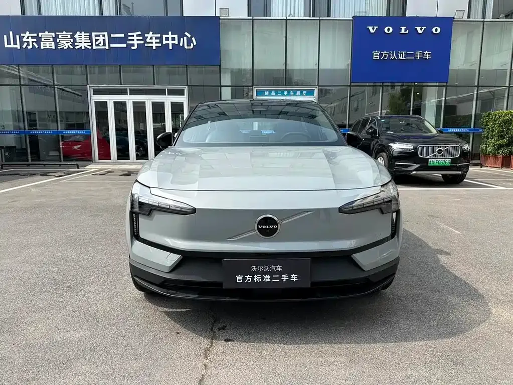 Volvo EX30 2024 из CN, фото 10