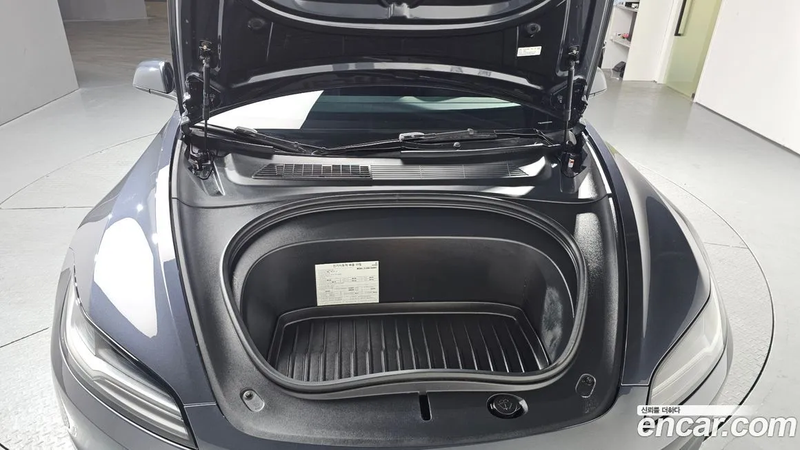 Tesla Model 3 2025 из KR, фото 9