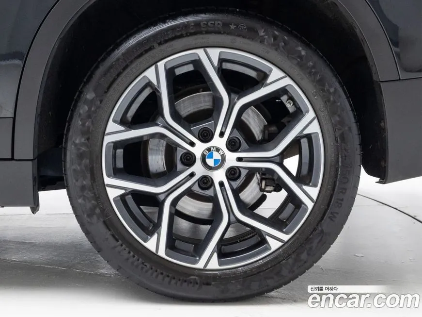 BMW X1 — фото 8
