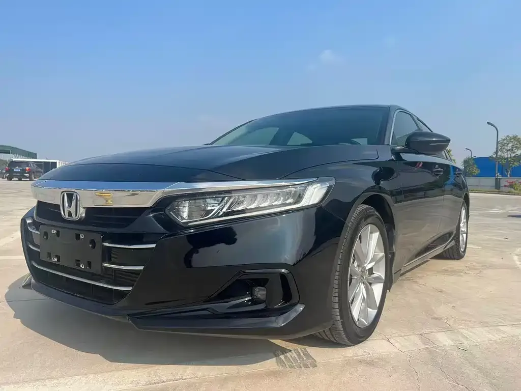 Honda Accord — фото 10