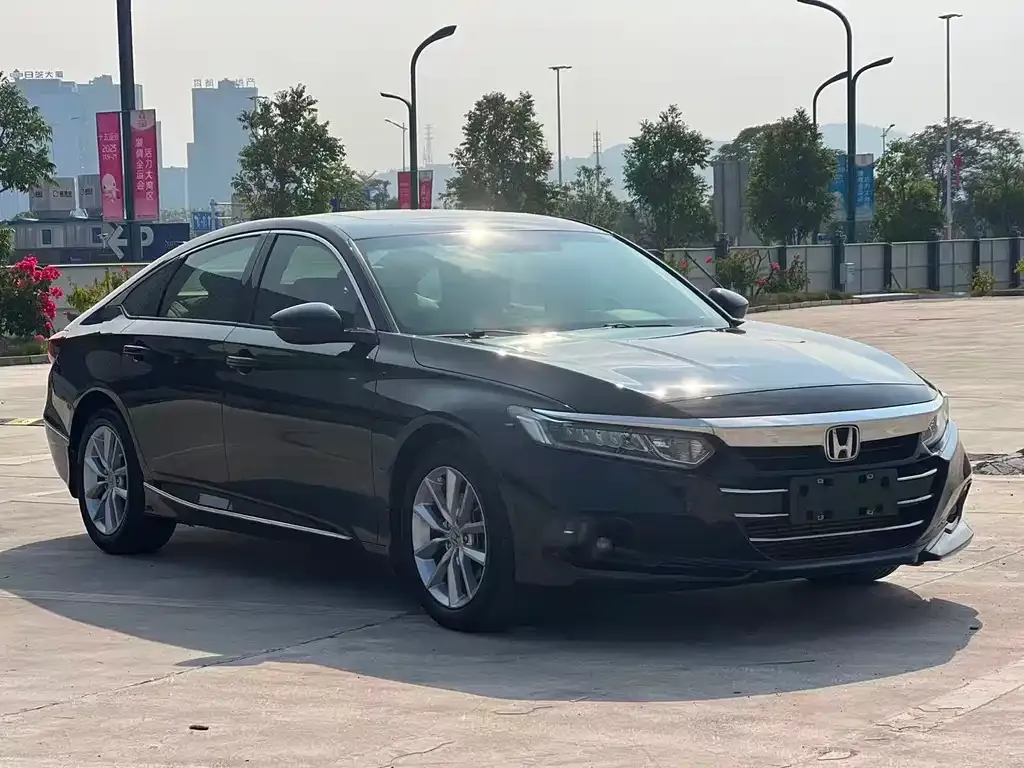 Honda Accord — фото 8