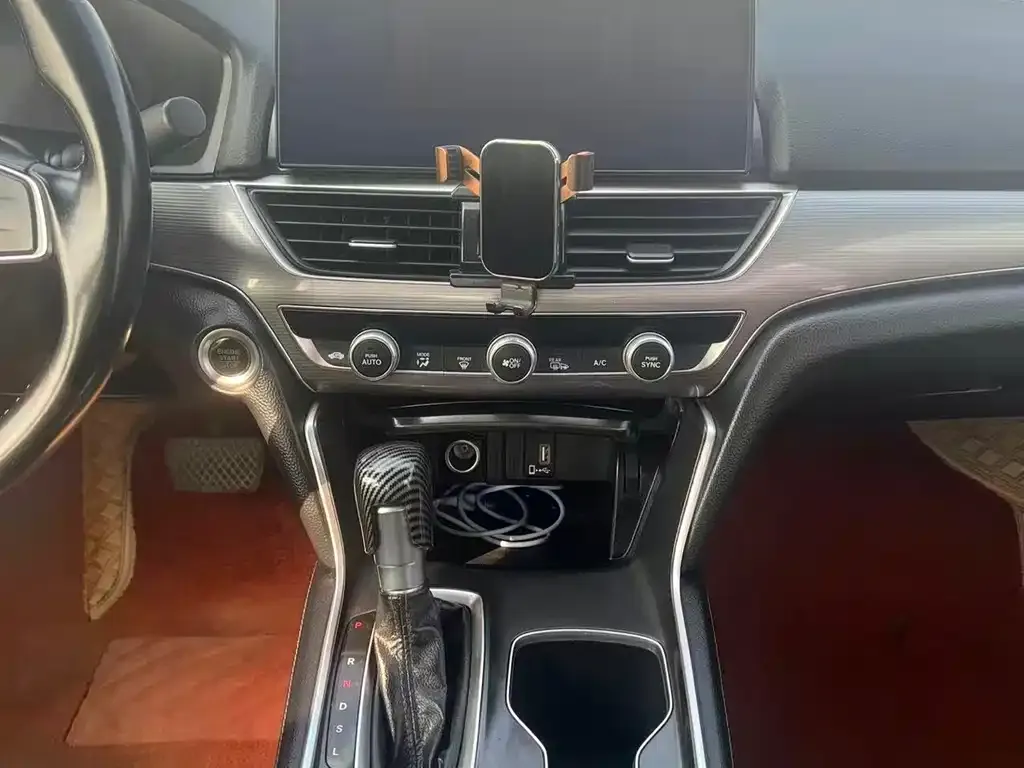 Honda Accord — фото 2