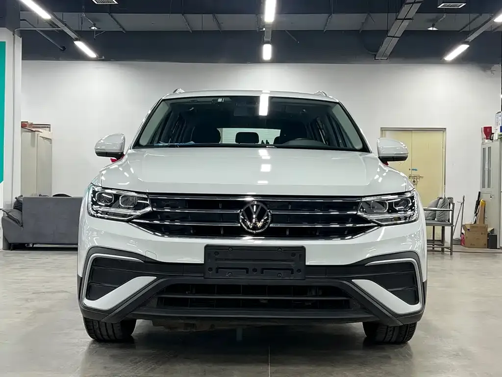 Volkswagen Tiguan L 2023 из CN, фото 8