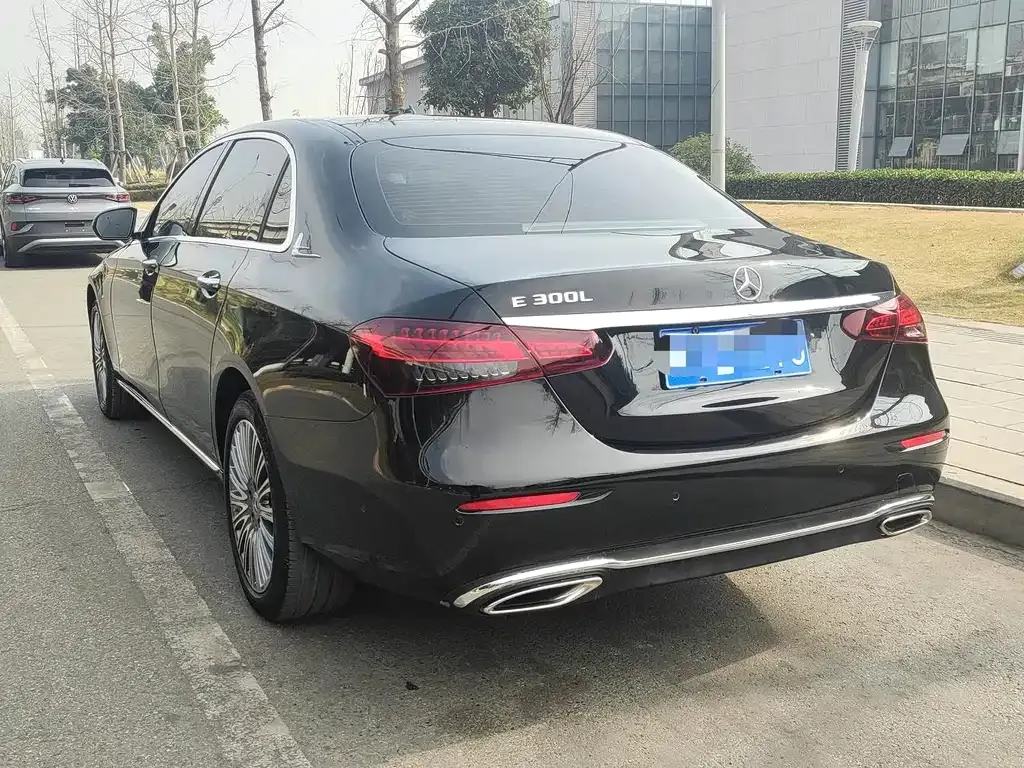 Mercedes-Benz E-Class 2023 из CN, фото 6
