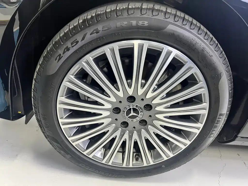 Mercedes-Benz E-Class 2023 из CN, фото 4