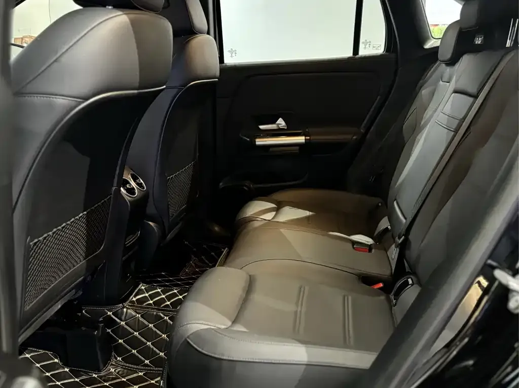 Mercedes-Benz GLA — фото 5