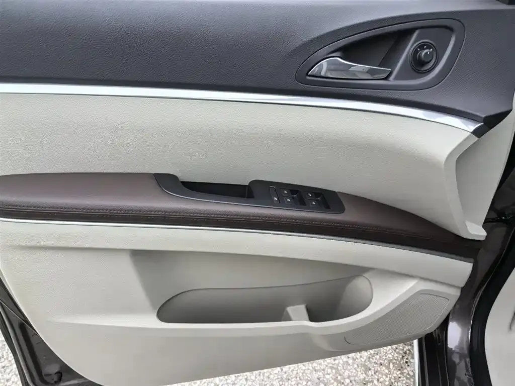 Buick GL8 2024 из CN, фото 2