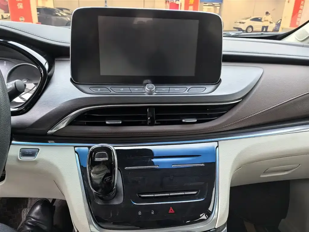 Buick GL8 2024 из CN, фото 3