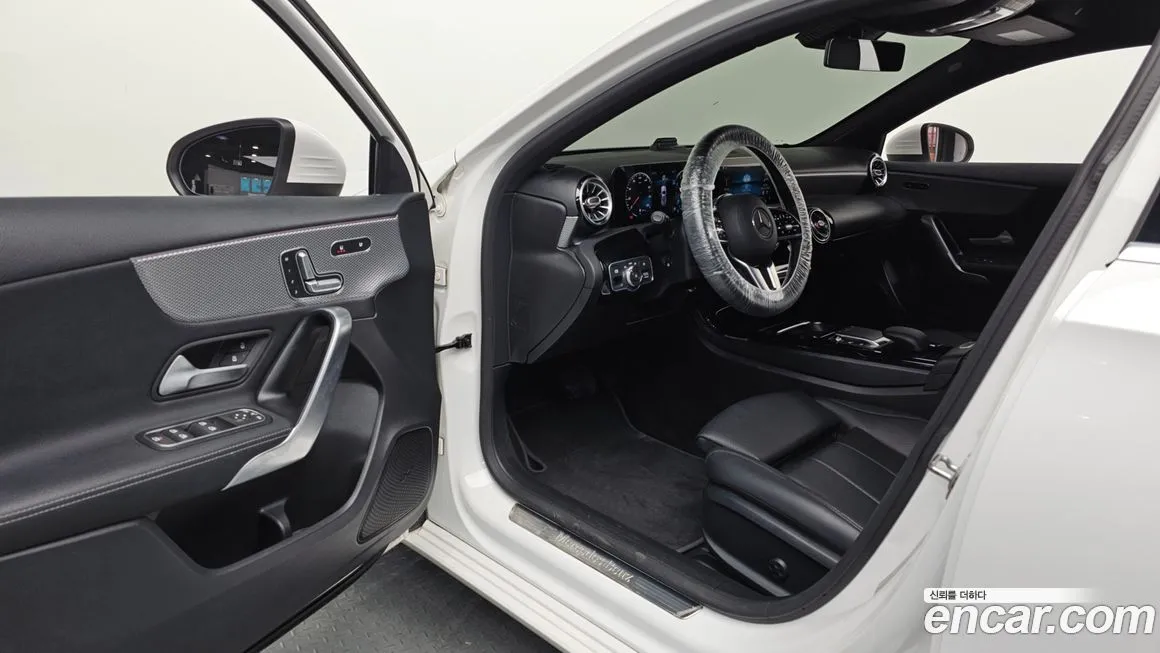 Mercedes-Benz A-Class — фото 10