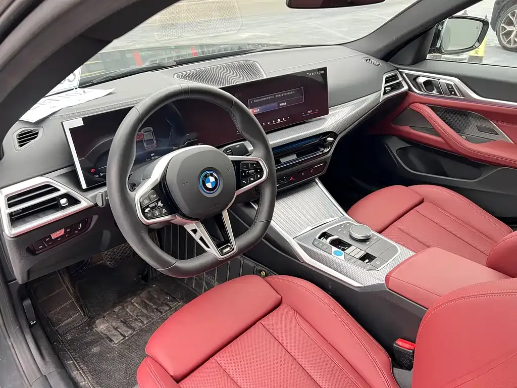 BMW i4 — фото 8