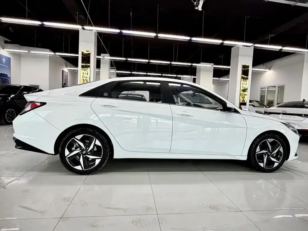 Hyundai Elantra 2021 из CN, фото 10