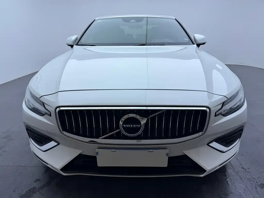 Volvo S60 2021 из CN, фото 3