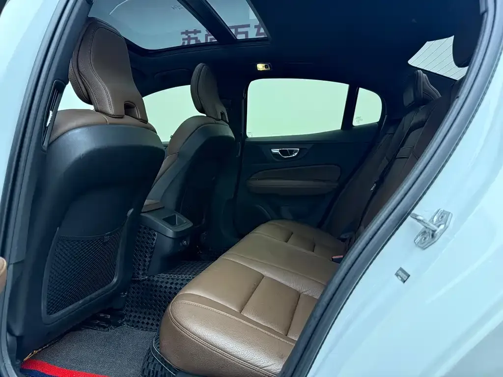 Volvo S60 2021 из CN, фото 10