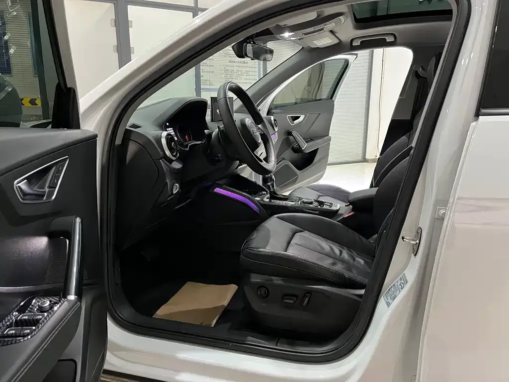Audi Q2L 2022 из CN, фото 6