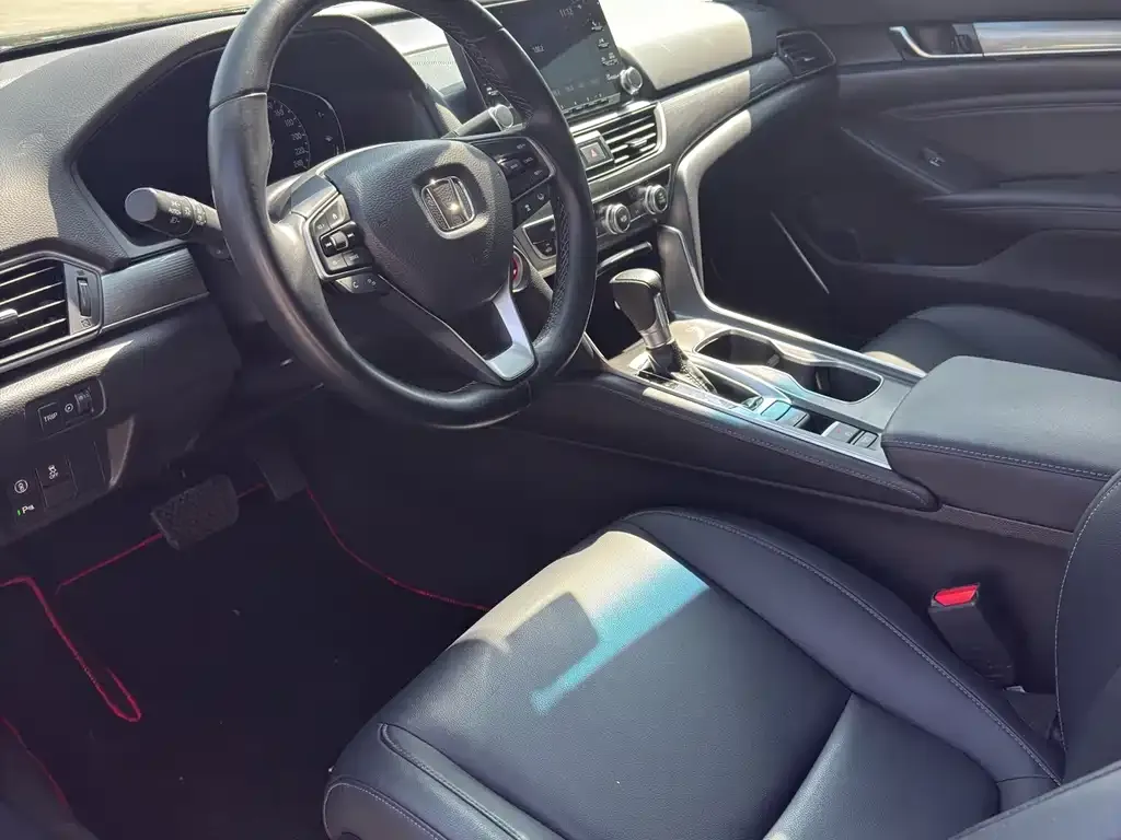 Honda Accord — фото 6