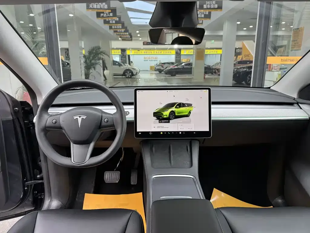 Tesla Model Y — фото 3