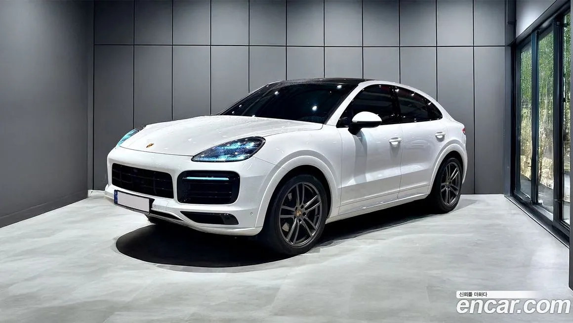 Porsche Cayenne — фото 1