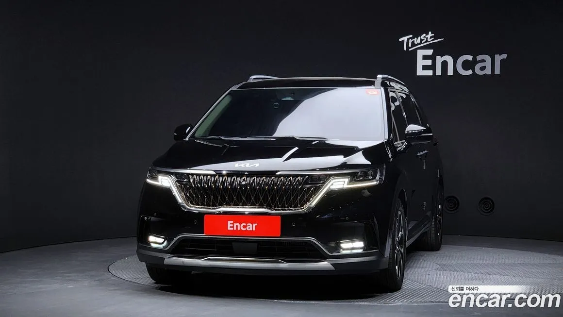 Kia Carnival — фото 10