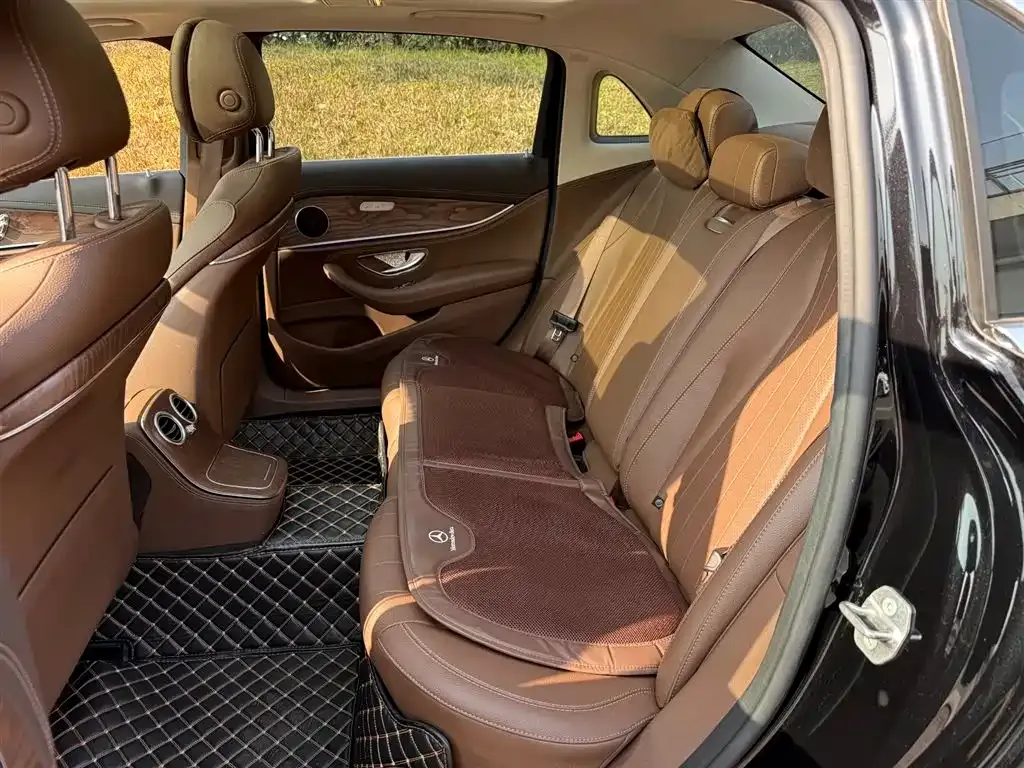 Mercedes-Benz E-Class 2023 из CN, фото 7