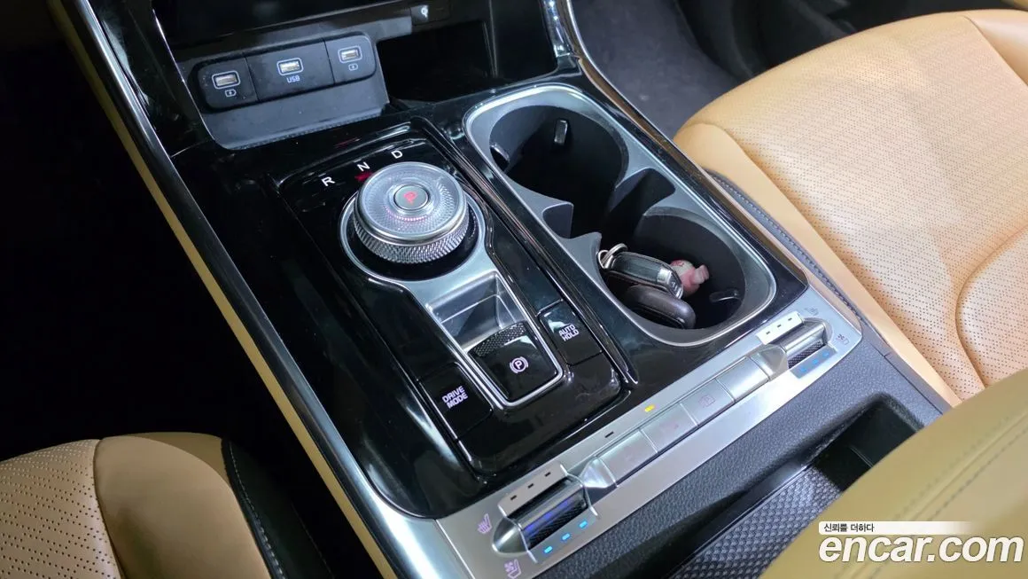 Kia Carnival — фото 10