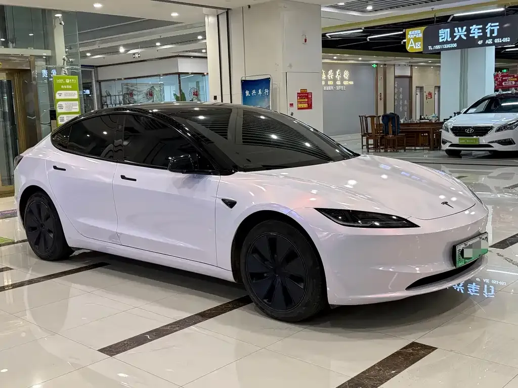 Tesla Model 3 — фото 4