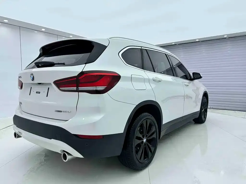 BMW X1 2021 из CN, фото 10