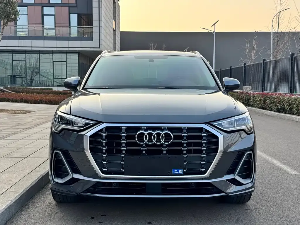 Audi Q3 — фото 7