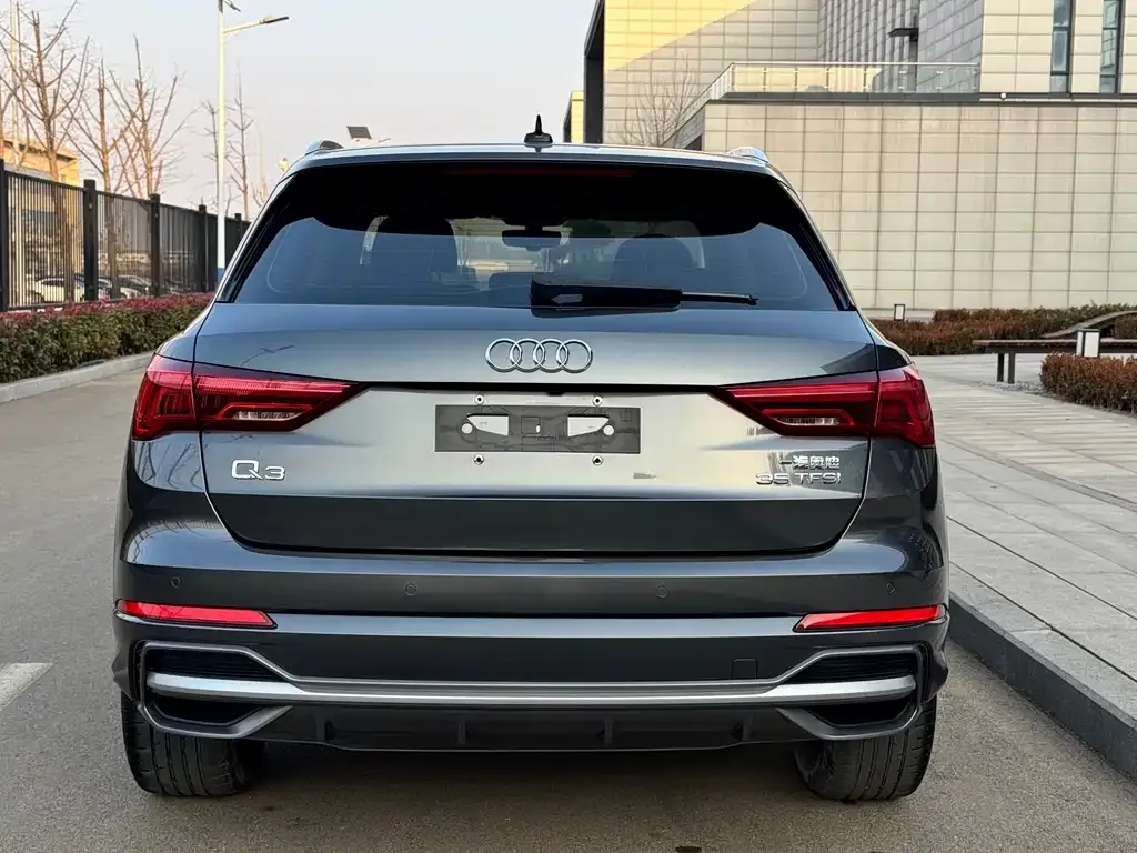 Audi Q3 — фото 4