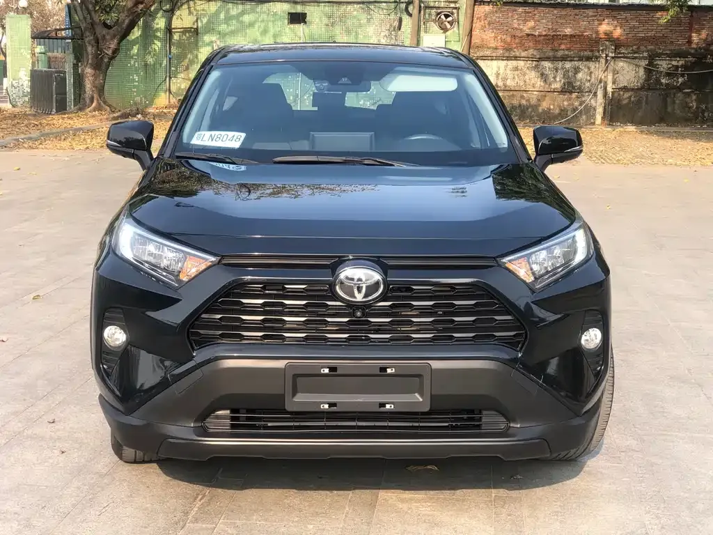 Toyota RAV4 — фото 3