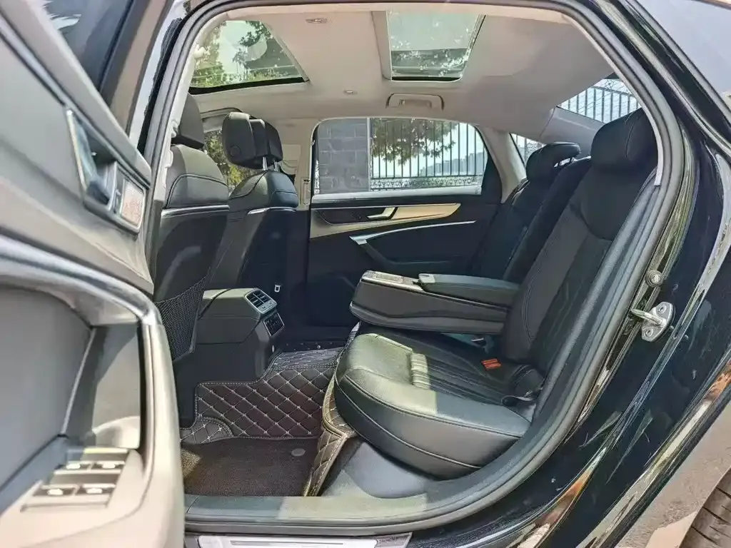 Audi A6L 2021 из CN, фото 4