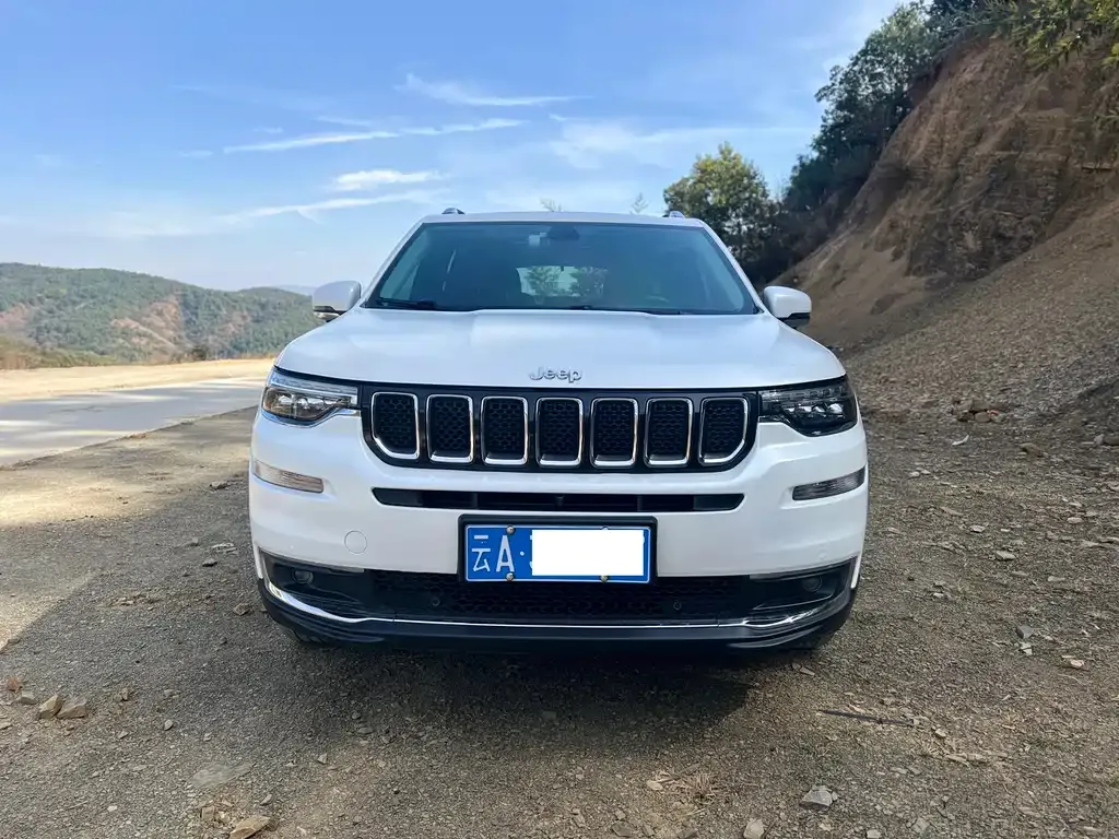 Jeep Grand Commander — фото 5