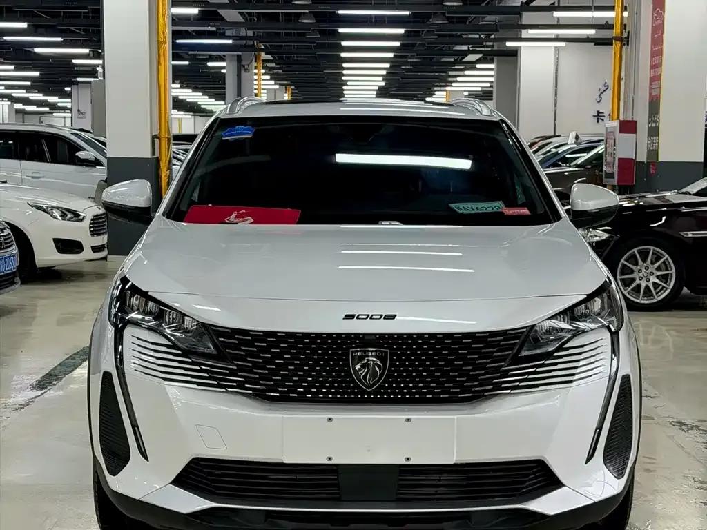 Peugeot 5008 2023 из CN, фото 2