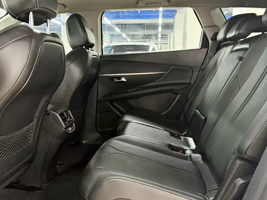 Peugeot 5008 2023 из CN, фото 7