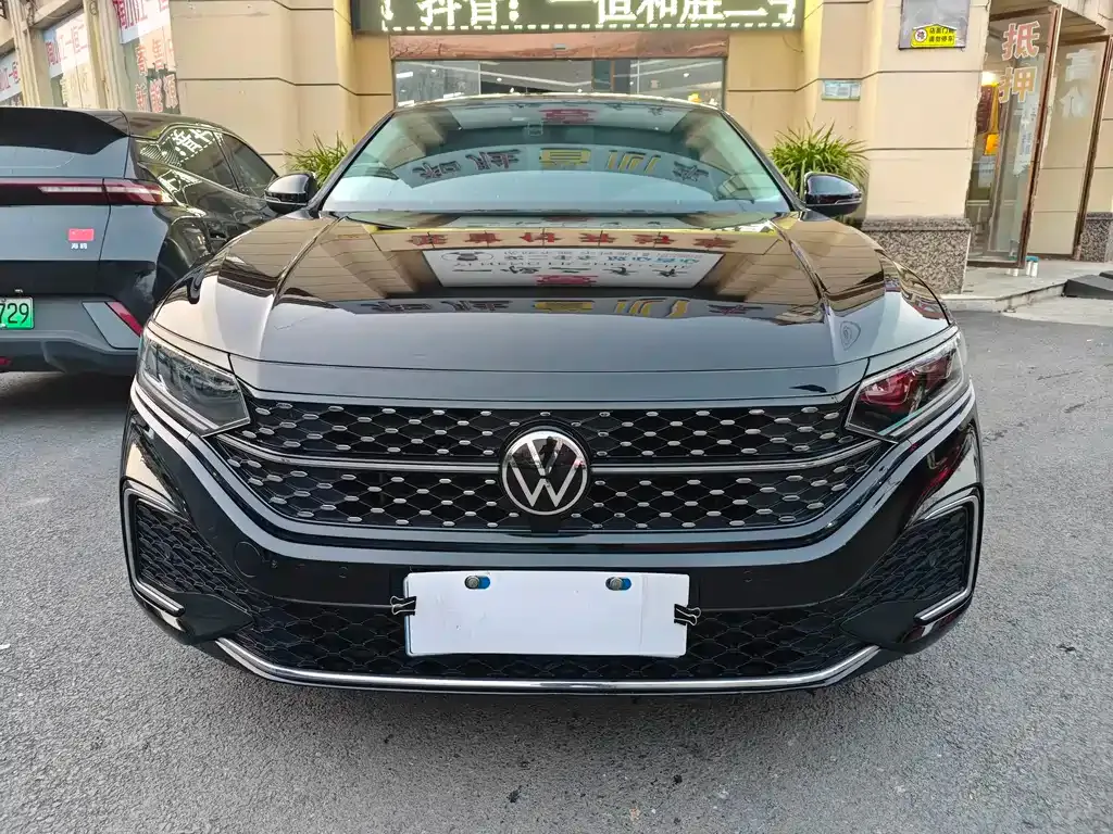 Volkswagen Passat — фото 6