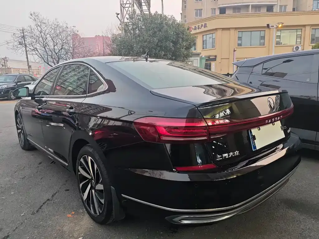 Volkswagen Passat — фото 2
