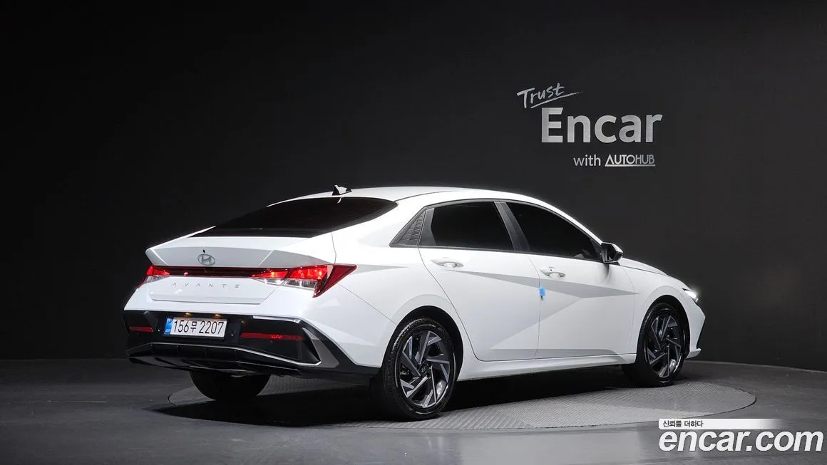 Hyundai AVANTE — фото 3
