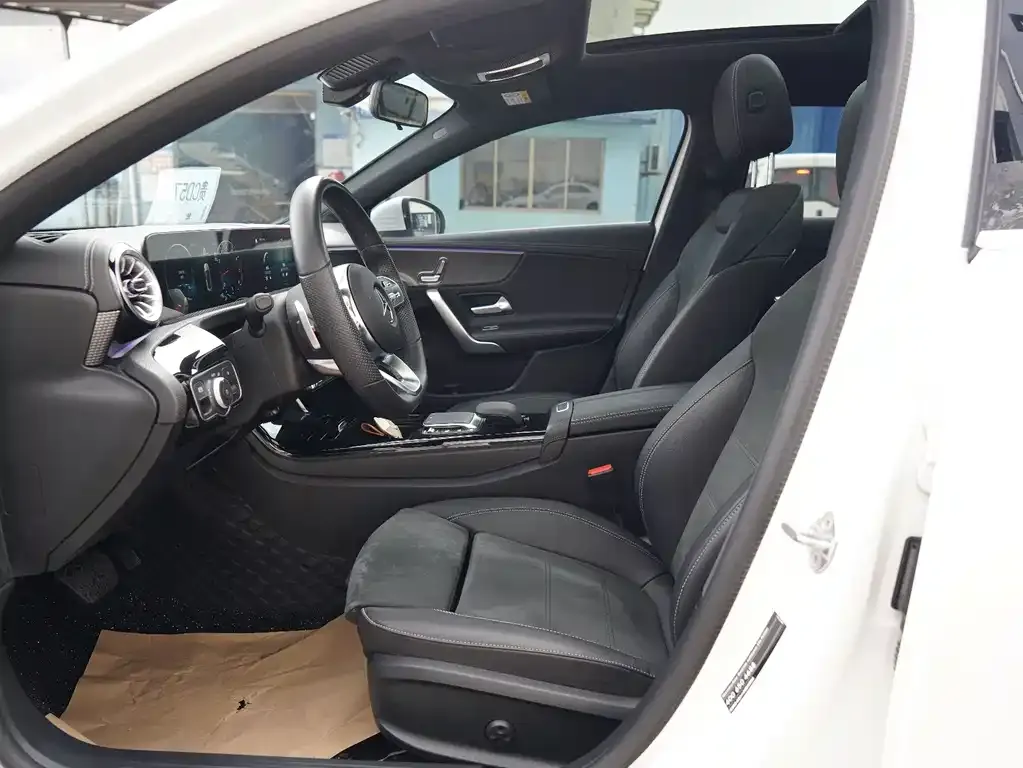 Mercedes-Benz A-Class 2023 из CN, фото 5