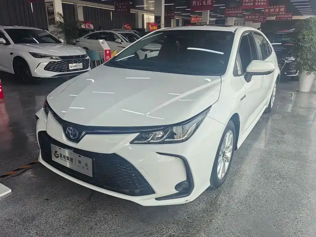 Toyota Corolla 2023 из CN, фото 1