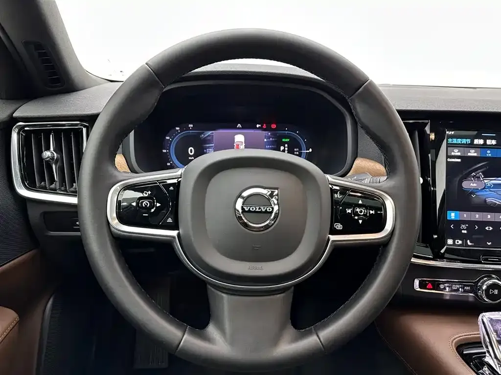 Volvo S90 PHEV 2024 из CN, фото 9