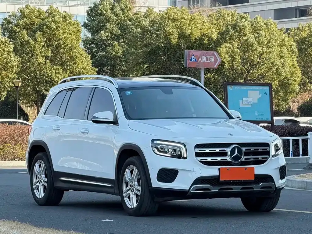 Mercedes-Benz GLB — фото 6
