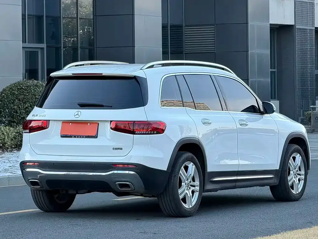 Mercedes-Benz GLB — фото 2
