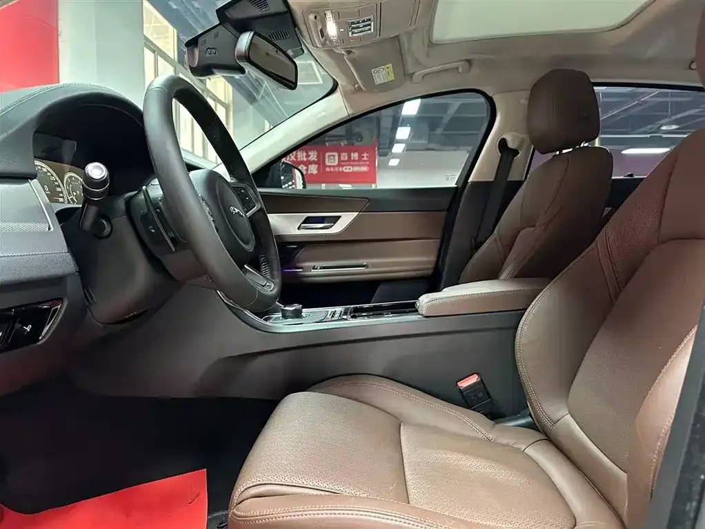 Jaguar XFL 2022 из CN, фото 8