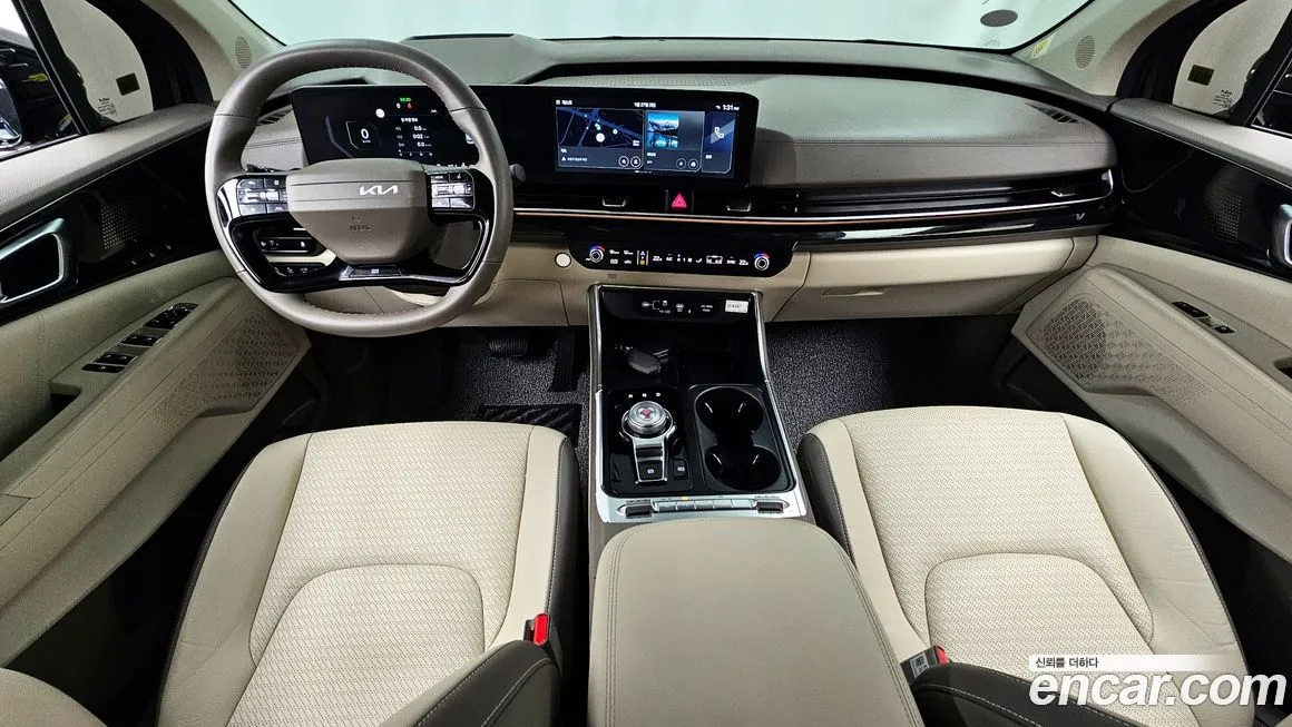 Kia Carnival — фото 9