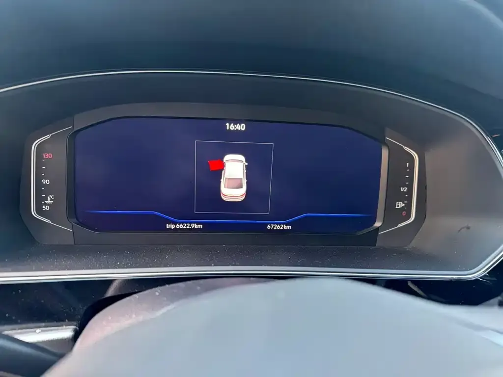 Volkswagen Passat 2023 из CN, фото 8
