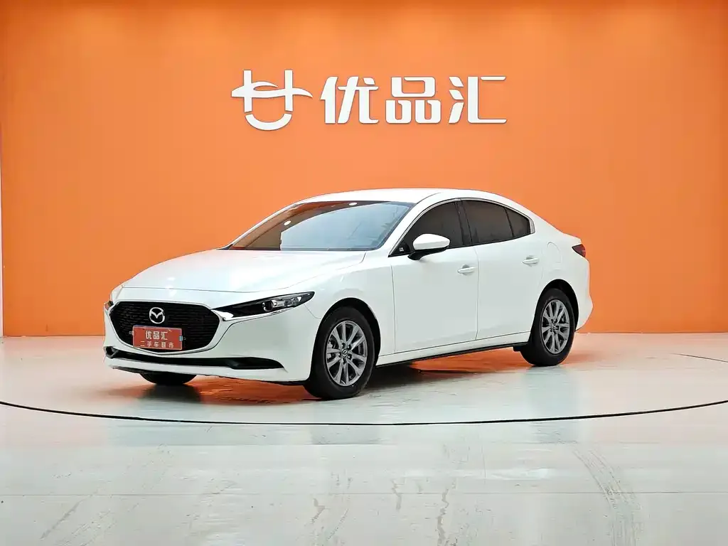 Mazda 3 Axela 2022 из CN, фото 1