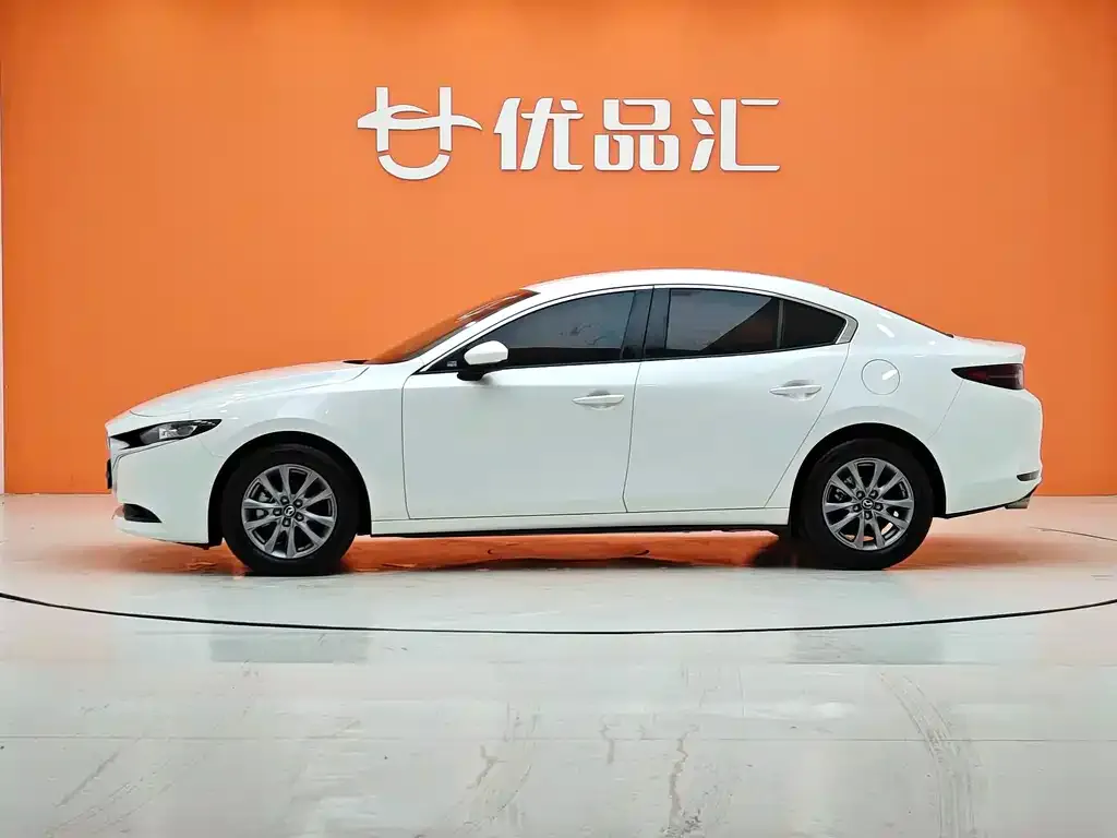 Mazda 3 Axela 2022 из CN, фото 4