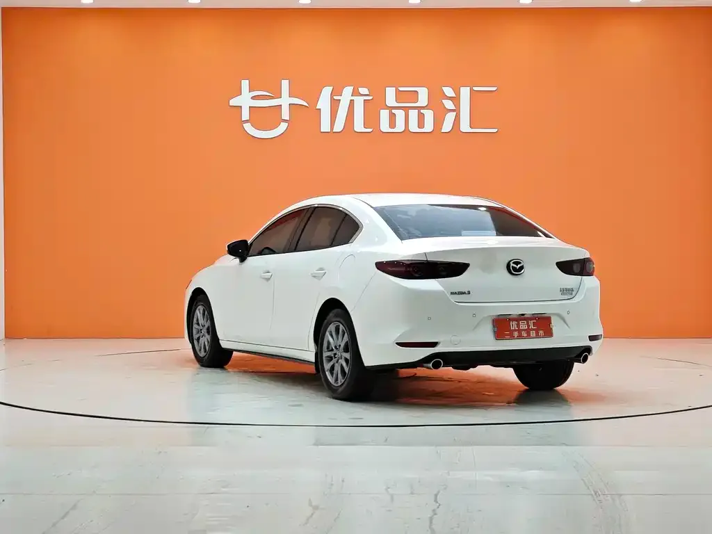 Mazda 3 Axela 2022 из CN, фото 2