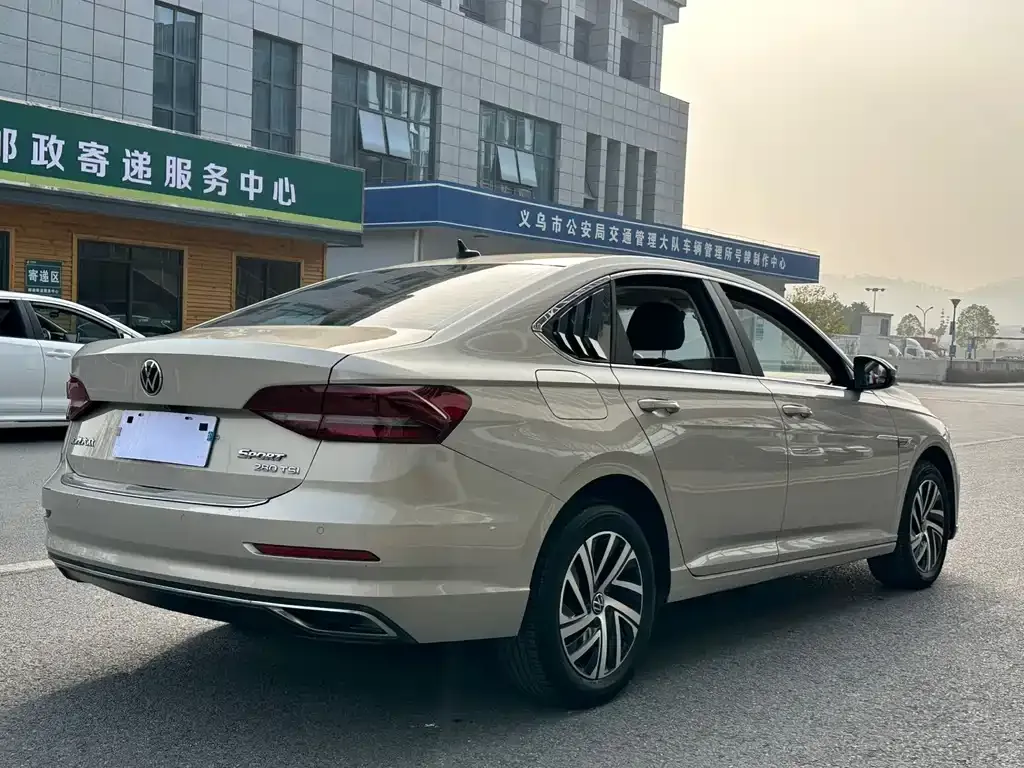 Volkswagen Lavida 2022 из CN, фото 2